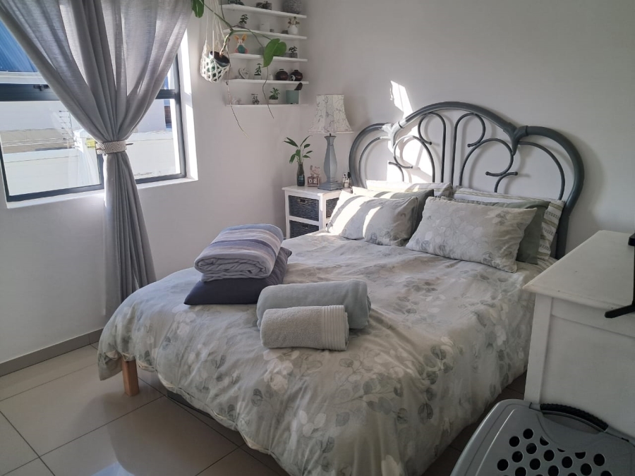 To Let 2 Bedroom Property for Rent in Admirals Park Western Cape